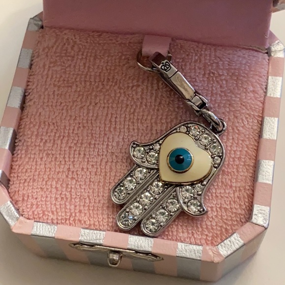 Juicy Couture HAMSA BLUE EVIL EYE HAND CHARM NEW - Picture 5 of 7